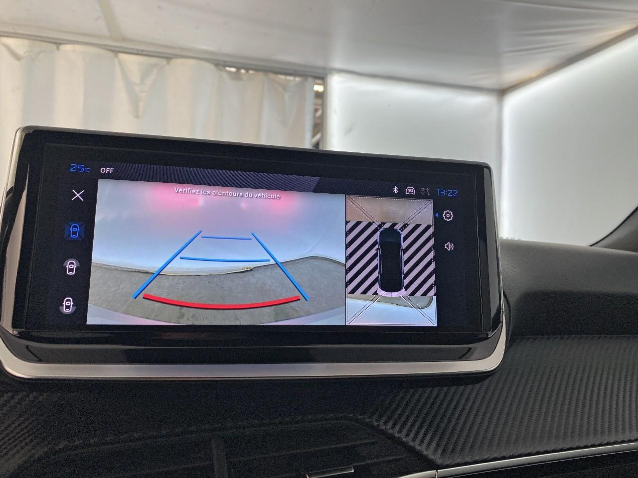 Peugeot 2008 hybrid 145 ch e-dcs6 allure — photo 17