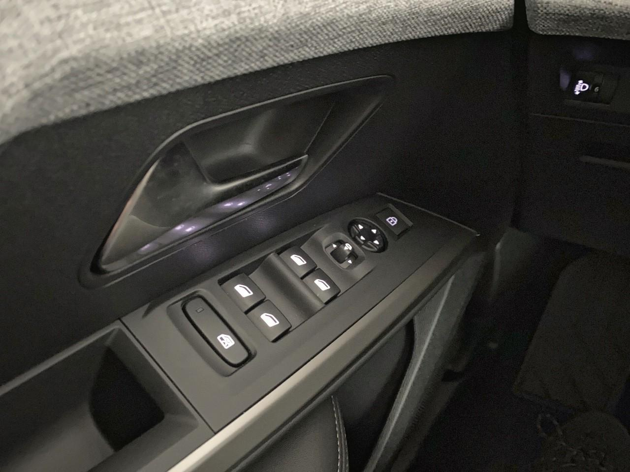 Peugeot 3008 electrique 210 ch 73 kwh allure — photo 20
