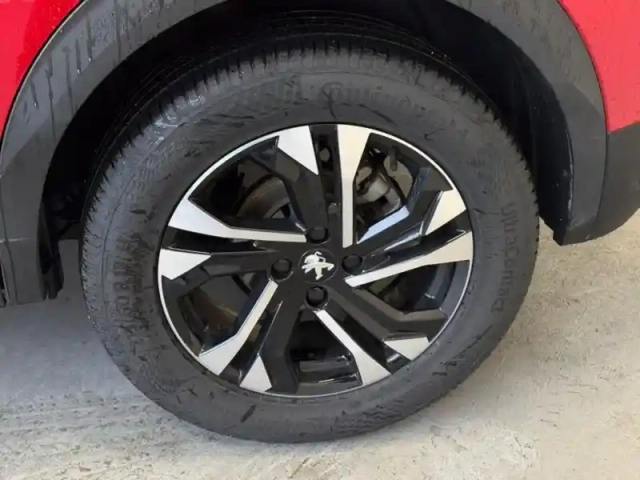 Peugeot 2008 1.2 puretech 100ch s&amp;s allure — photo 5