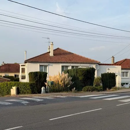 Maison 3 chambres + sous-sol aménagé (2 chambres, salle d'eau), garage et jardin avec terrasse, Ribe