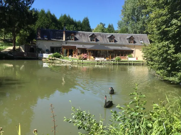 Vends maison ancien moulin aménagé en chambres d'hôtes