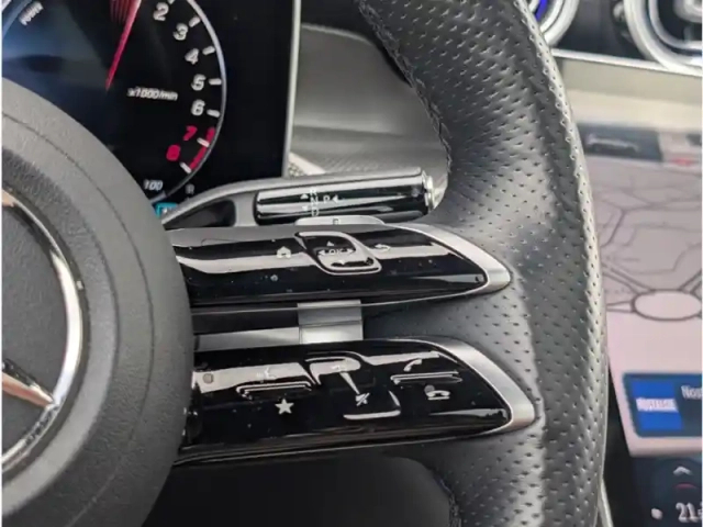 Mercedes Glc 300 e — photo 14