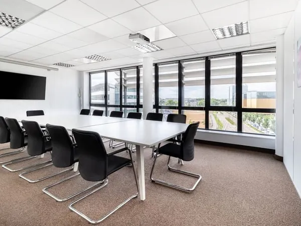Accès tout inclus à des espaces de bureau professionnels pour 4 personnes à Lyon Part Dieu Plaza