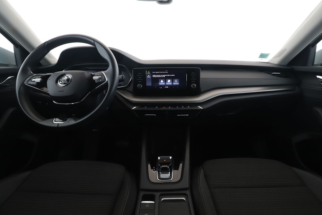 Skoda Octavia Combi 2.0 TDI Ambition DSG7 — photo 11