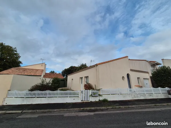 Maison meublée à St-André-d'Ornay - La Roche-sur-Yon