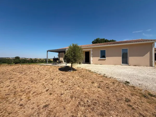 Pavillon de plain pied récent de 2021 à ANAIS.