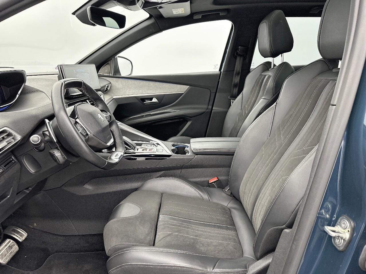 Peugeot 3008 puretech 130ch s&s eat8 gt pack — photo 9