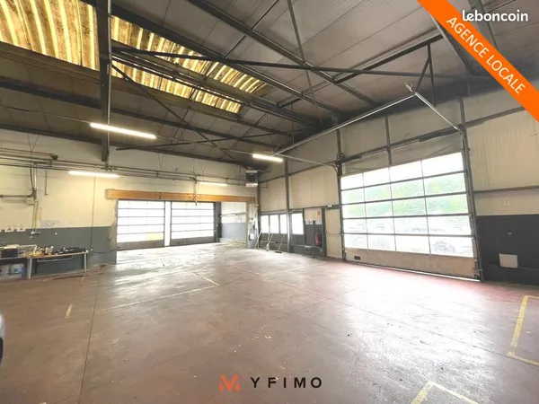 Local commercial 1214 m² BUCHELAY