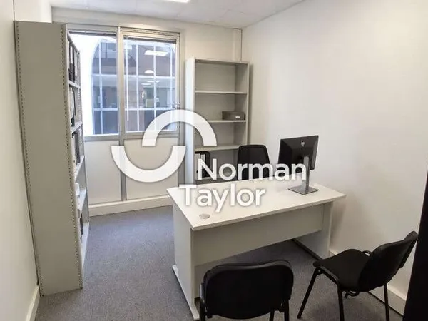 BUREAUX à louer dans le 34