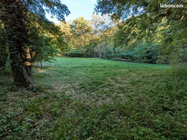 Terrain naturel 2 200 m² à louer - Barbières (26) - idéal petit pâturage