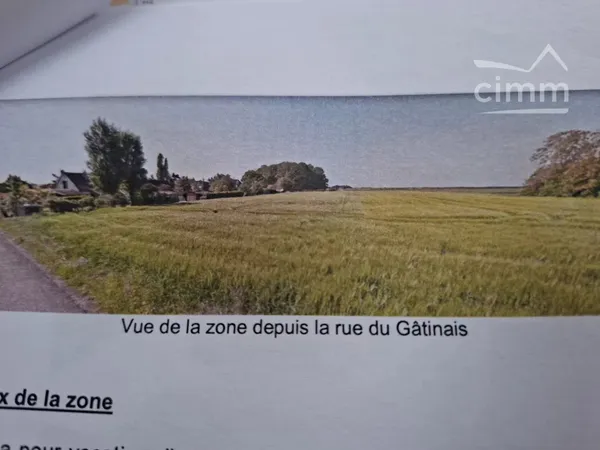 Terrain constructible de 9 190 m² à Chéroy