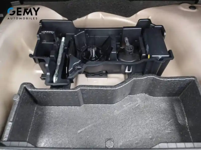 Peugeot 2008 puretech 130 s&amp;s eat8 — photo 39