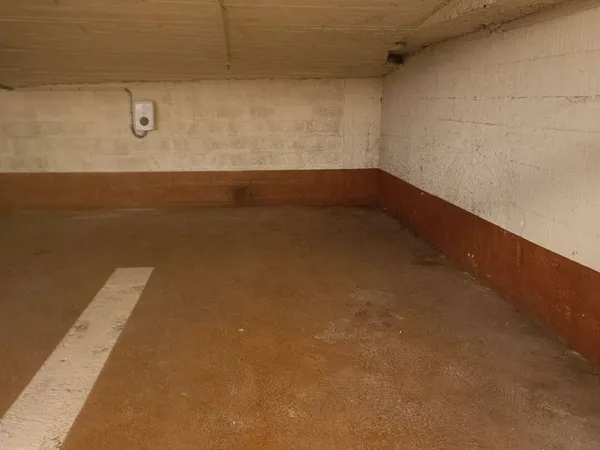 Parking 13 m²