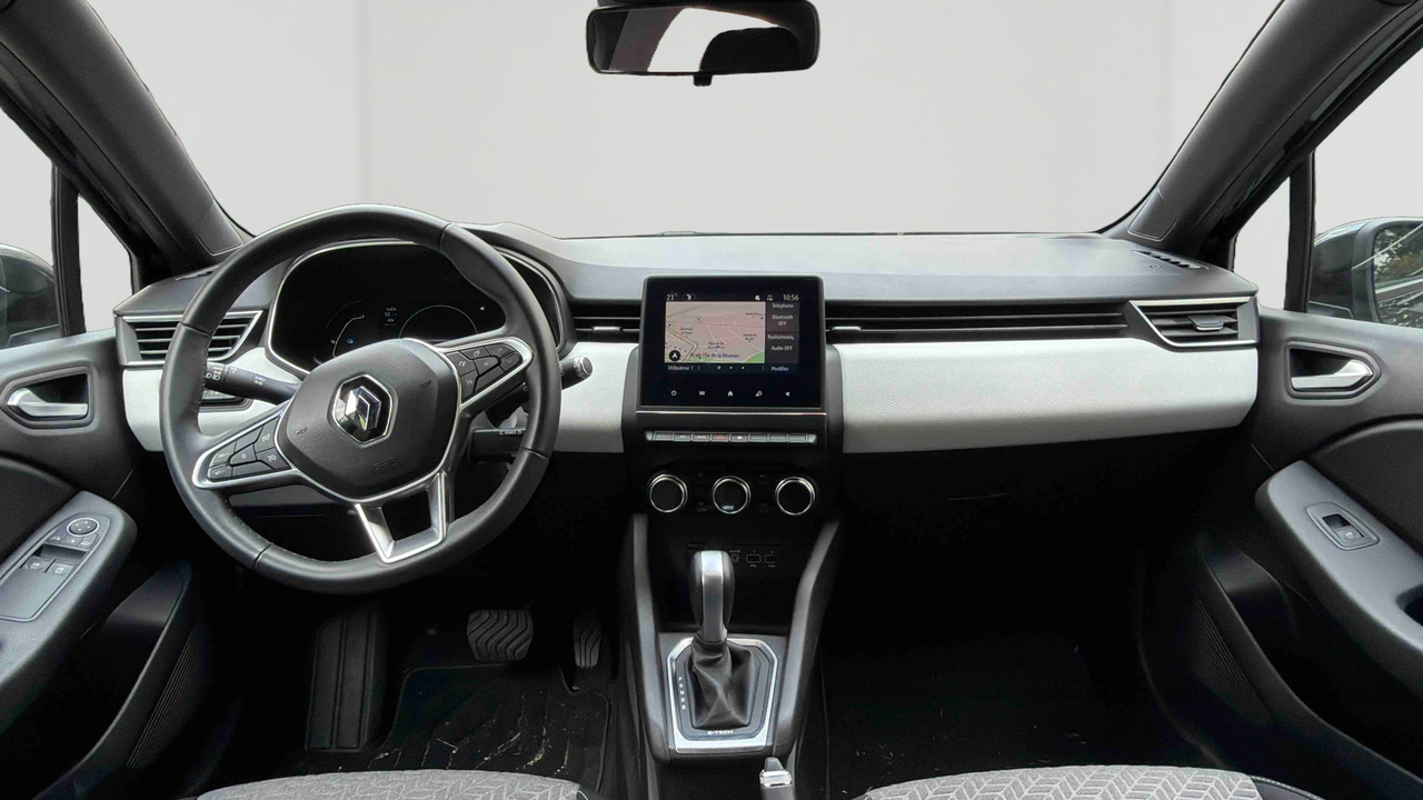 Renault Clio E-Tech 140 — photo 9