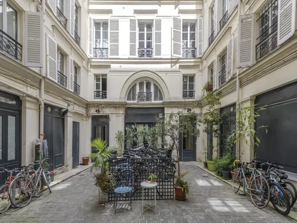 Vends T5 - 123m² - Paris 10e Arrondissement