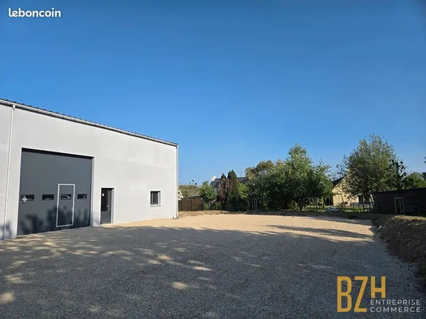 Local 160 m² LORIENT