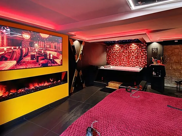 À Vendre Love Room Haute de Gamme ! Loft Équipé & Rentable - Bargemon
