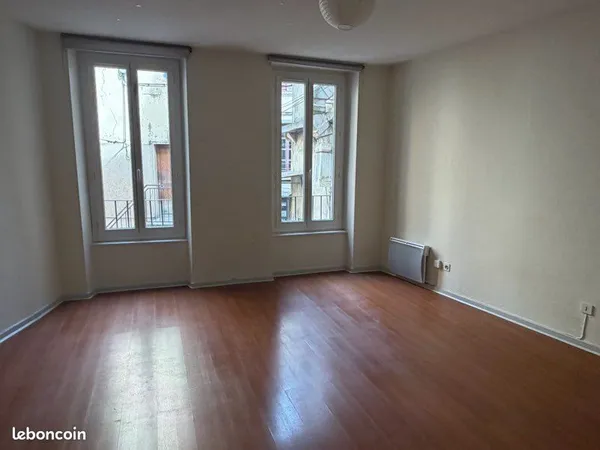 Appartement F1 plateau central