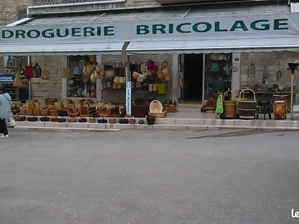 A vendre commerce pas de porte droit au bail