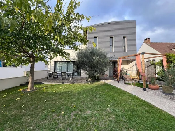 Maison 6 pièces 163 m²