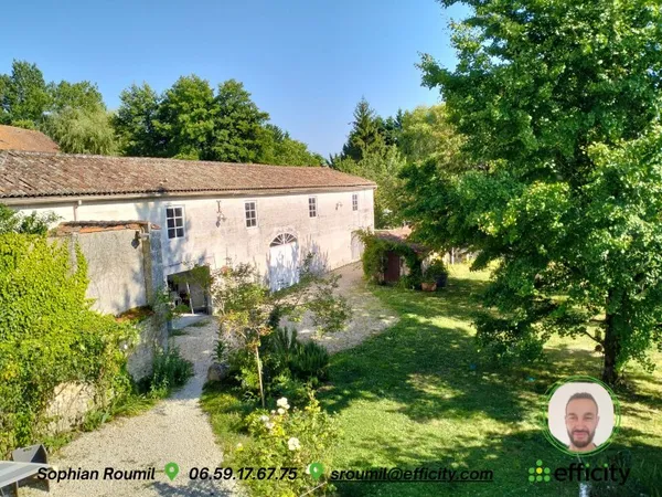 Maison 7 pièces 302 m²