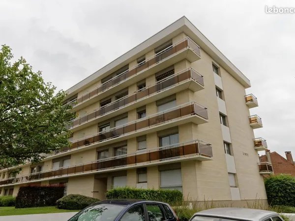 Grand Appartement Quartier Saint Lazare / Les Veneurs
