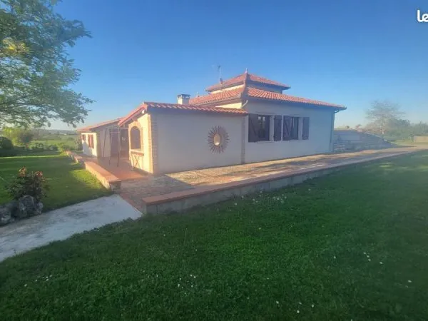 Maison 10 pièces 255 m²