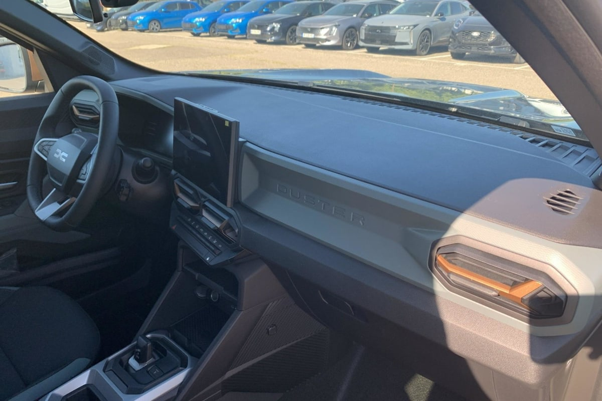 Dacia Duster — photo 11