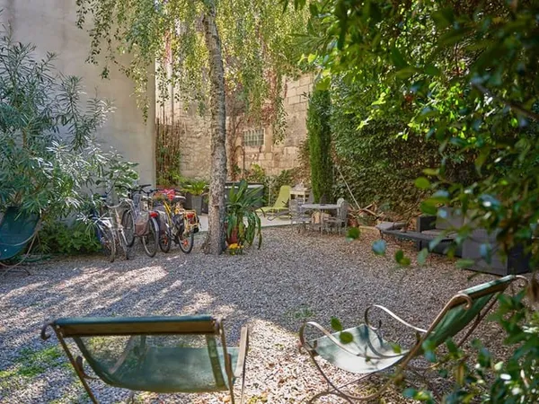 Maison avec jardin, dépendances et garage - Avignon Intra-muros