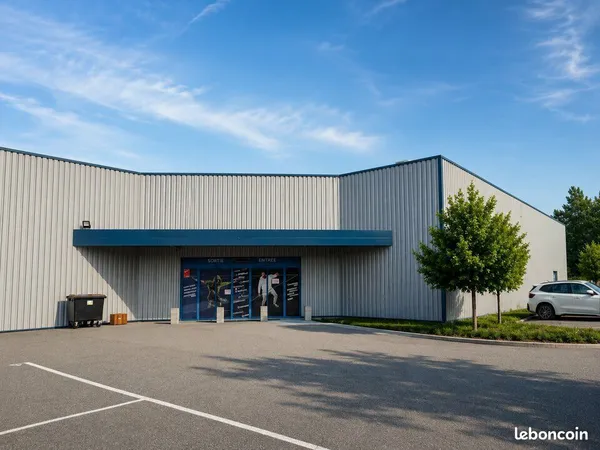 Local commercial 1 836 m²