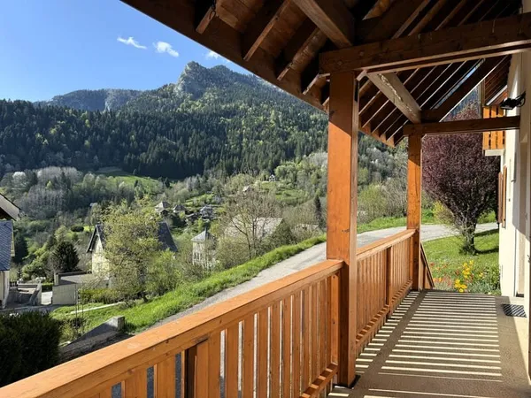 St Pierre de Chartreuse, Côteau Sud centre village, superbe