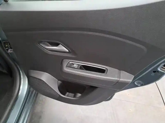 Dacia Sandero eco-g 100 — photo 23