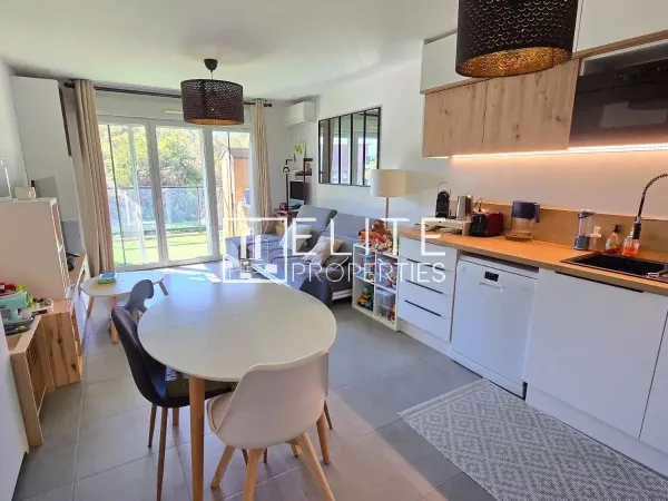 APPARTEMENT 3 PIÈCES 60 m² + TERRASSE & CAVE - AURIBEAU-SUR-SIAGNE