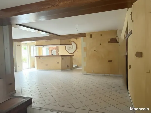 à louer - local commercial restauration avec logement
