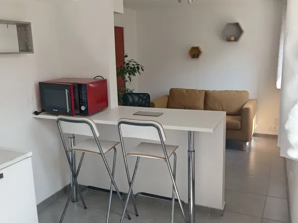 T2 lumineux au calme, jardin partagé, refait à neuf
