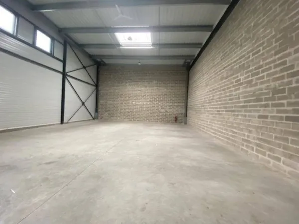 Local d'activité 462 m²