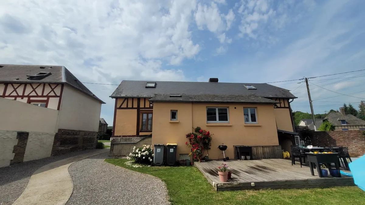 Photo 1