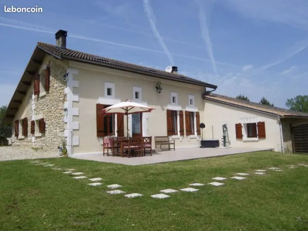 Propriété 10 pièces 200 m²