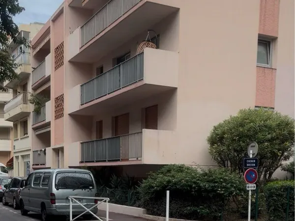 Parking -Gare - juan-les-pins