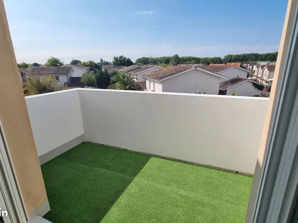 Appartement T2 à Bruges avec balcon