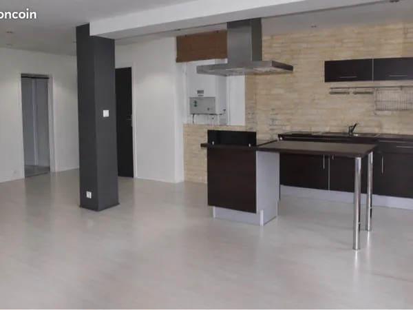 Superbe T3 lumineux de 62 m² - Centre-ville de Lorient avec balcons et parking