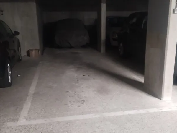 Parking double grand espace boxable