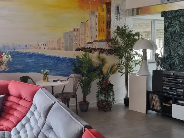 Magnifique LOFT proche centre Agen de 254 m² dont 49 m² loué meublé accès indépendant + dépendance 6