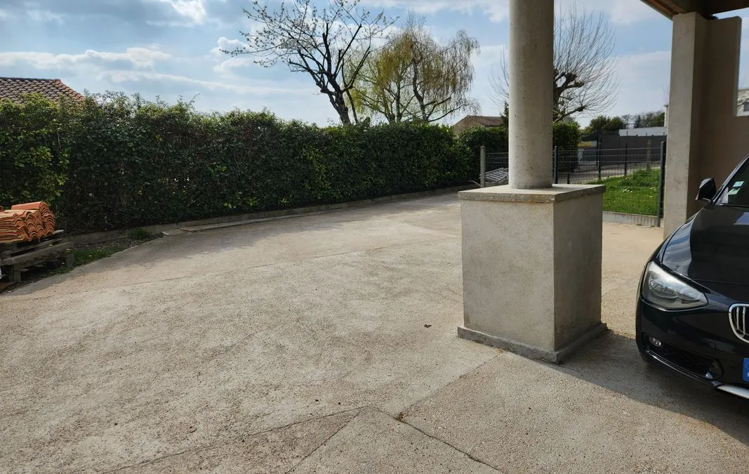 Photo 2