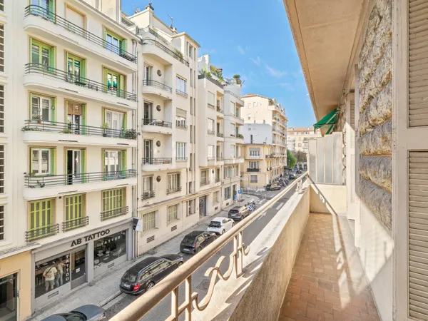 Appartement - traversant avec balcons