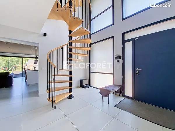 Villa 6 pièces 160 m²