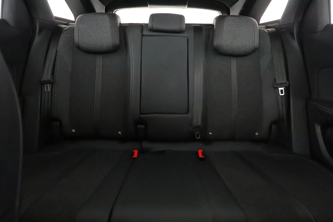 Peugeot 3008 1.6 PureTech GT Line EAT8 — photo 14