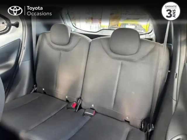 Toyota Aygo x 1.0 vvt-i 72ch dynamic — photo 12
