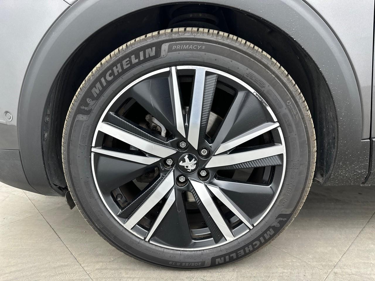 Peugeot 3008 puretech 130ch s&s eat8 gt pack — photo 14