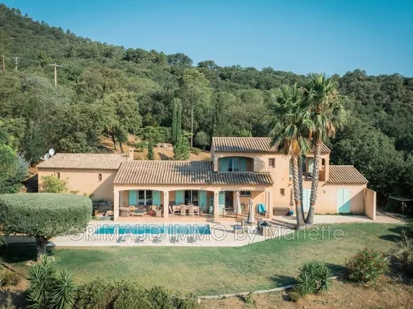 Propriété de charme avec vue panoramique ? 2,1 hectares ? Pisc